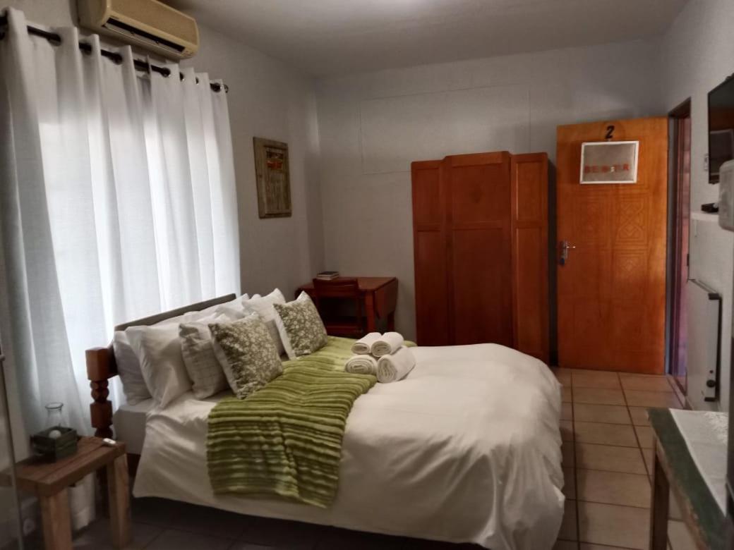 Die Windpomp Guesthouse Gobabis Exterior foto
